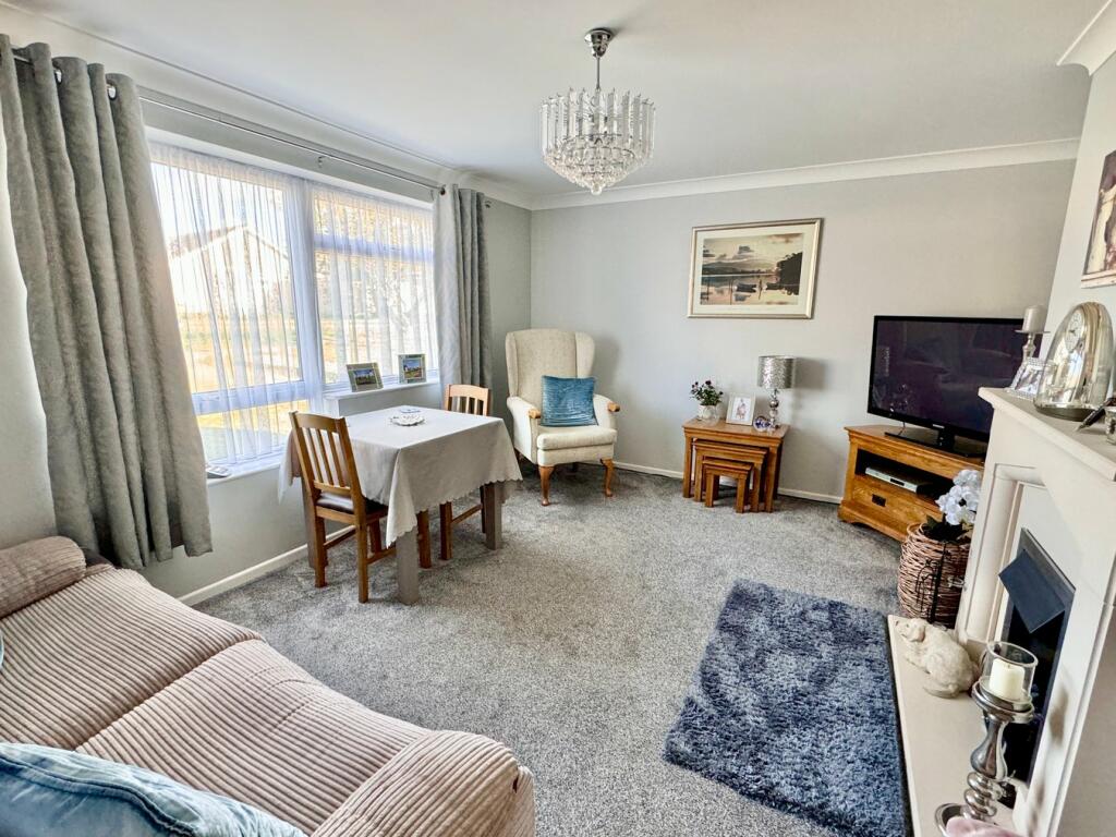 Additional property image - Columbine Gardens, Walton on the Naze, CO14