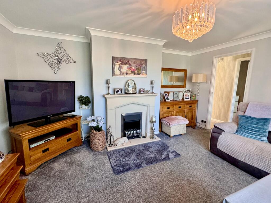Additional property image - Columbine Gardens, Walton on the Naze, CO14