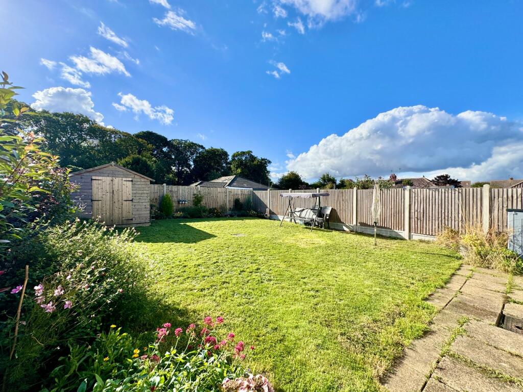 Additional property image - Columbine Gardens, Walton on the Naze, CO14