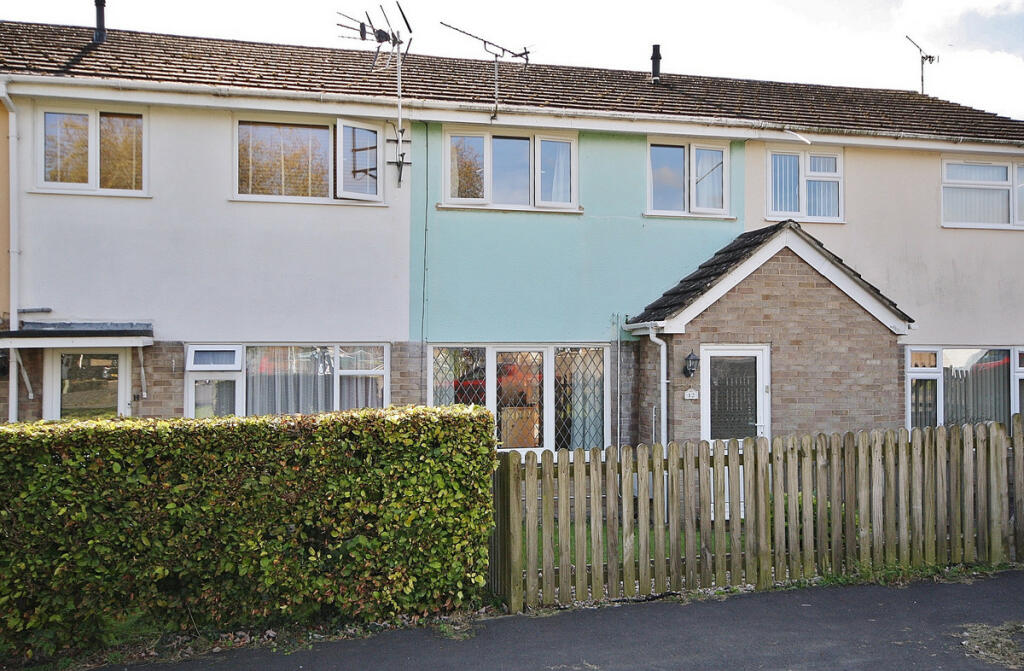 2 bedroom terraced house for sale in Quarry Road, Witney, OX28