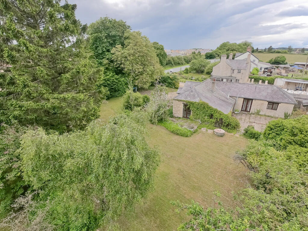 3 bedroom detached bungalow for sale in Burford Road, Minster Lovell, OX29