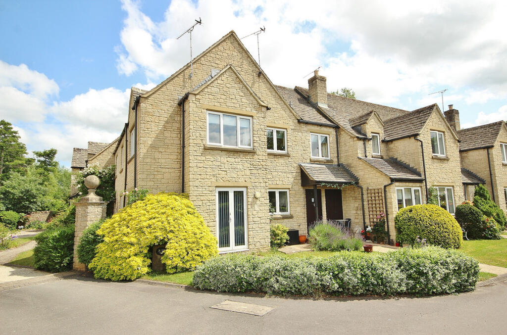 Main image of property: St Marys Mead, Witney, OX28