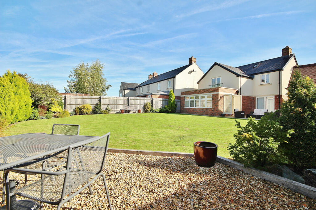 Main image of property: Dovecote Place, Curbridge, OX29