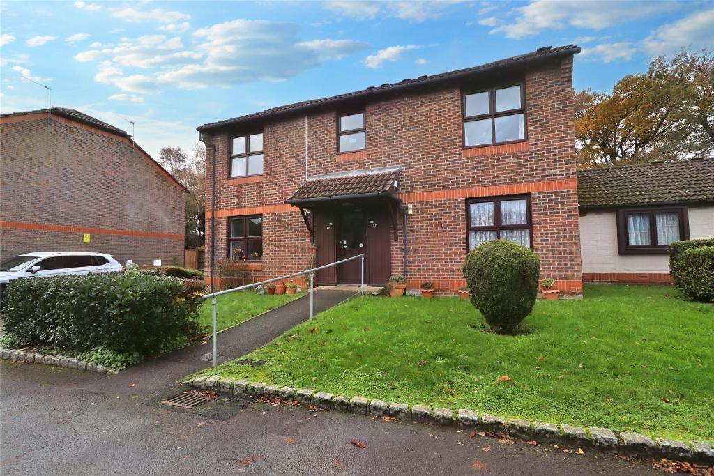 1 bedroom retirement property for sale in Bainton Mead, Woking, Surrey