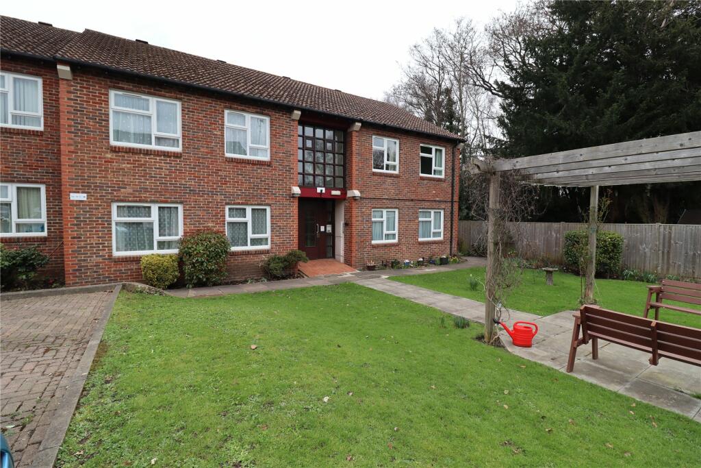 2 bedroom retirement property for sale in Woking, GU21
