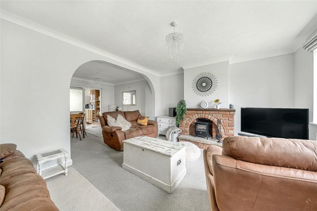 3 bedroom semidetached house for sale in Woking, Surrey, GU22