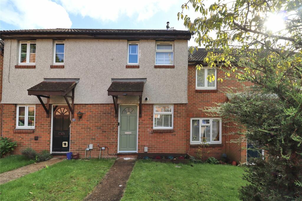 2 bedroom terraced house for sale in Wych Hill Park, Woking, Surrey, GU22