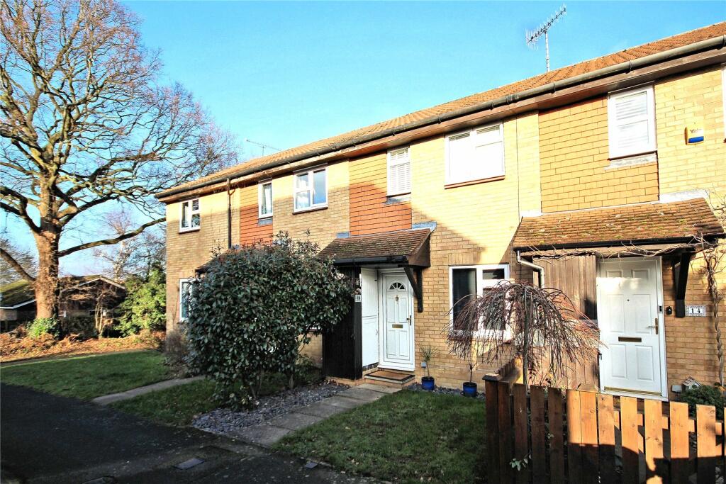 2 bedroom terraced house for sale in Hawkswell Close, Goldsworth Park