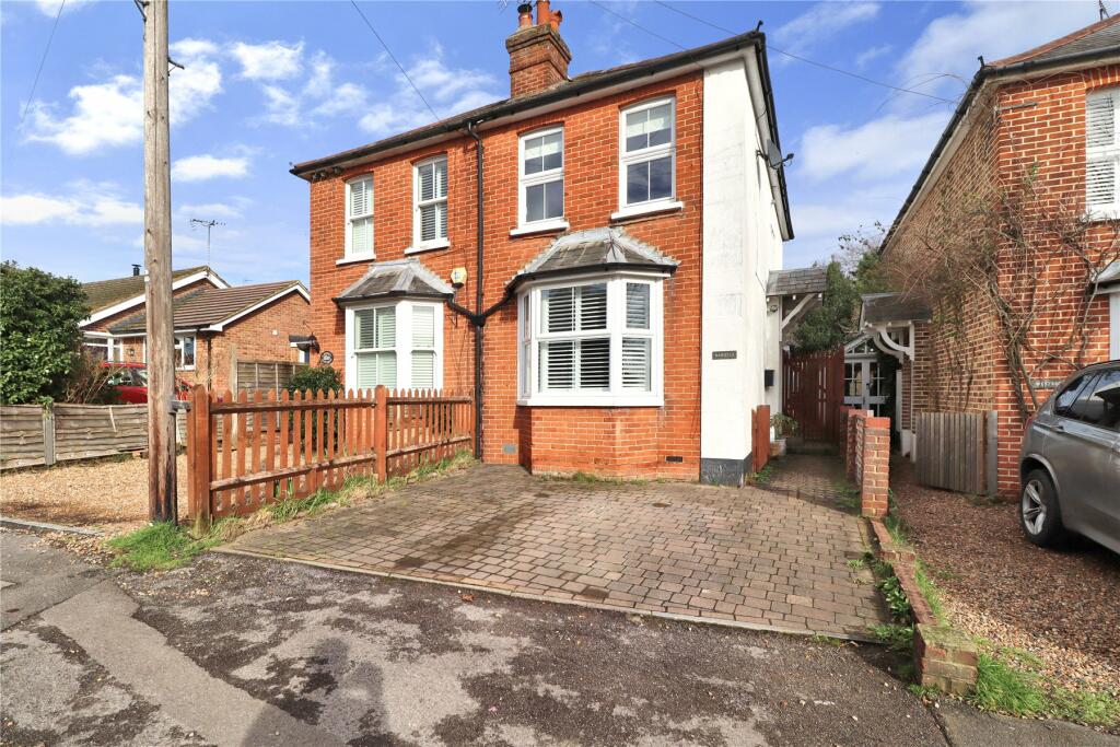 2 bedroom semidetached house for sale in Fox Corner, Worplesdon