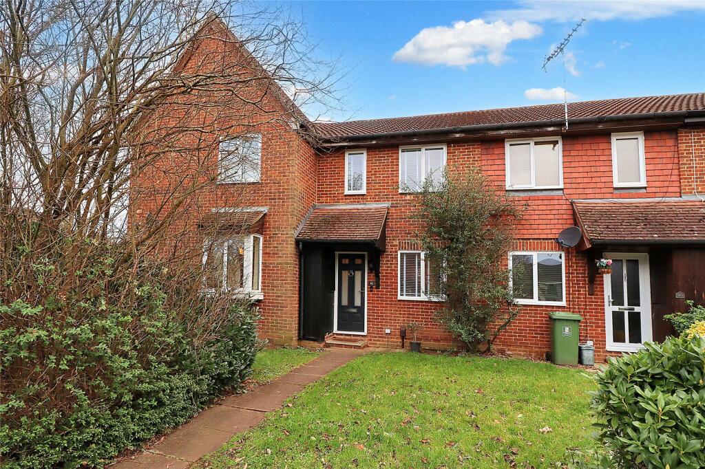 2 bedroom terraced house for sale in Blencarn Close, Woking, Surrey, GU21