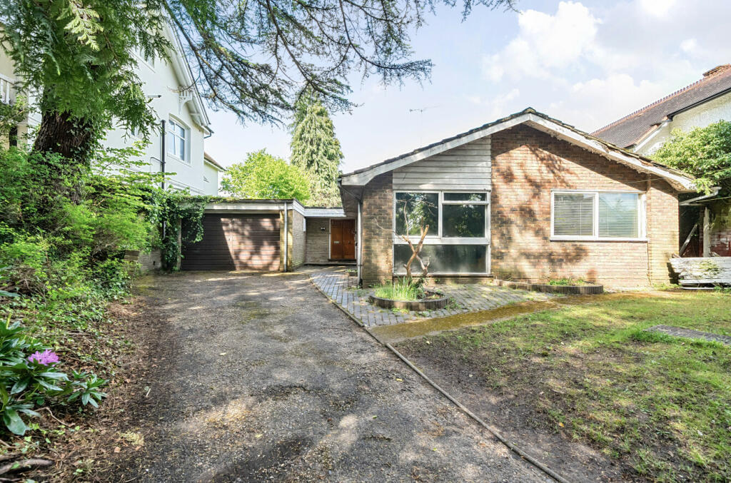 3 bedroom bungalow for sale in Mount Hermon Road, Woking, Surrey, GU22