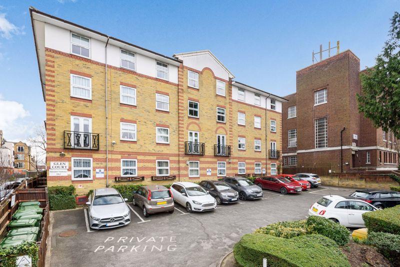 1 bedroom retirement property for sale in Glen Court, Station Road