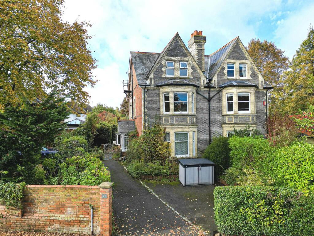 5 bedroom semi-detached house for sale in Kidmore Road, Caversham Heights, Reading, RG4