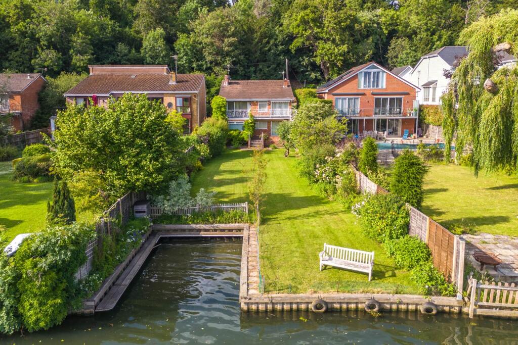 Main image of property: The Warren, Reading