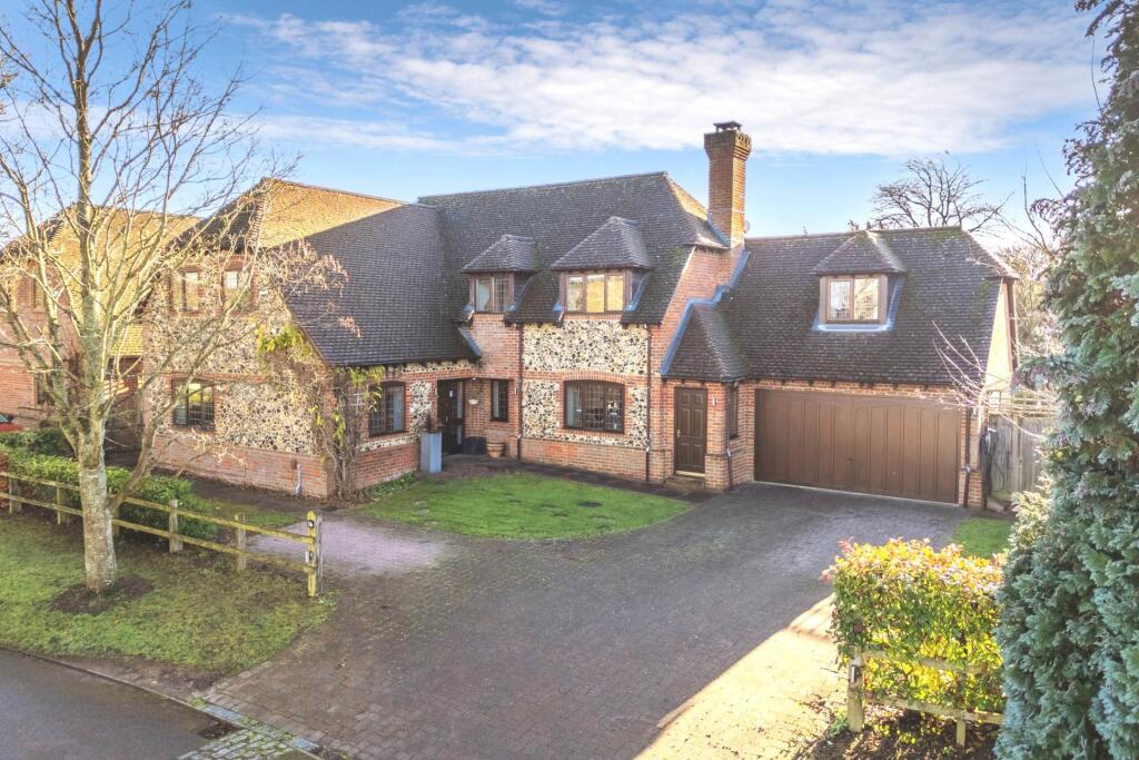 Main image of property: Soane End, Emmer Green