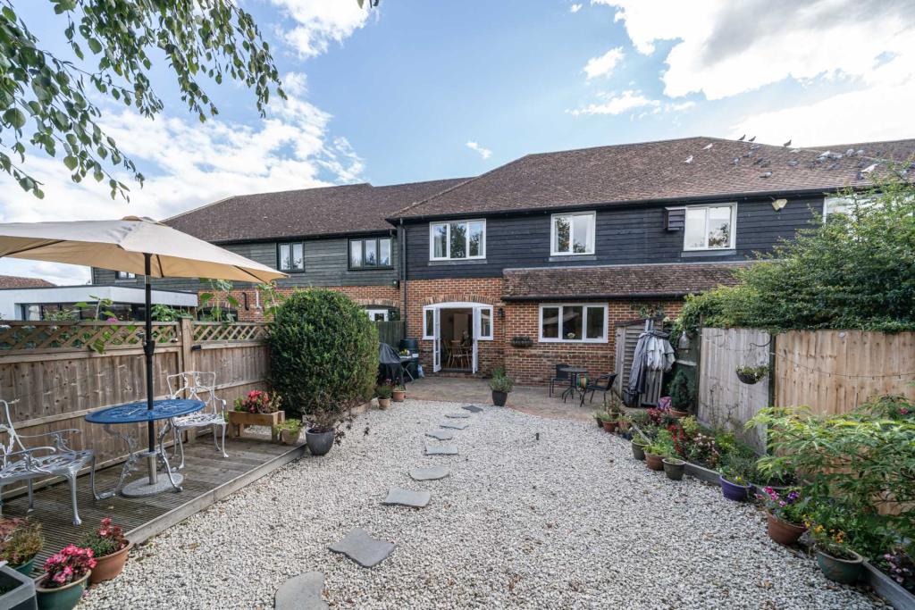 3 bedroom town house for sale in Deans Farm, Caversham, Reading, RG4
