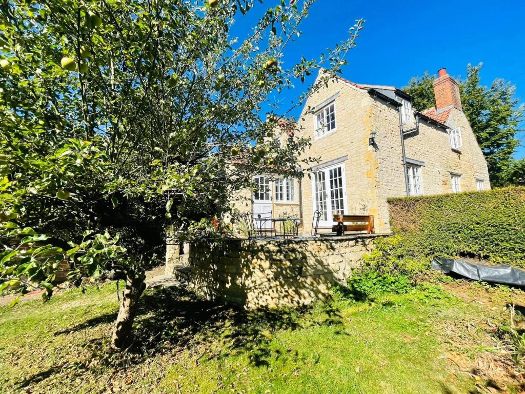 3 bedroom semidetached house for sale in Church Hill, Dunston, Lincoln