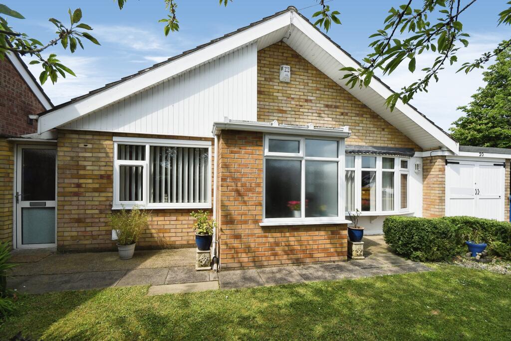 2 bedroom bungalow for sale in Ridgeway, Nettleham, Lincoln, LN2