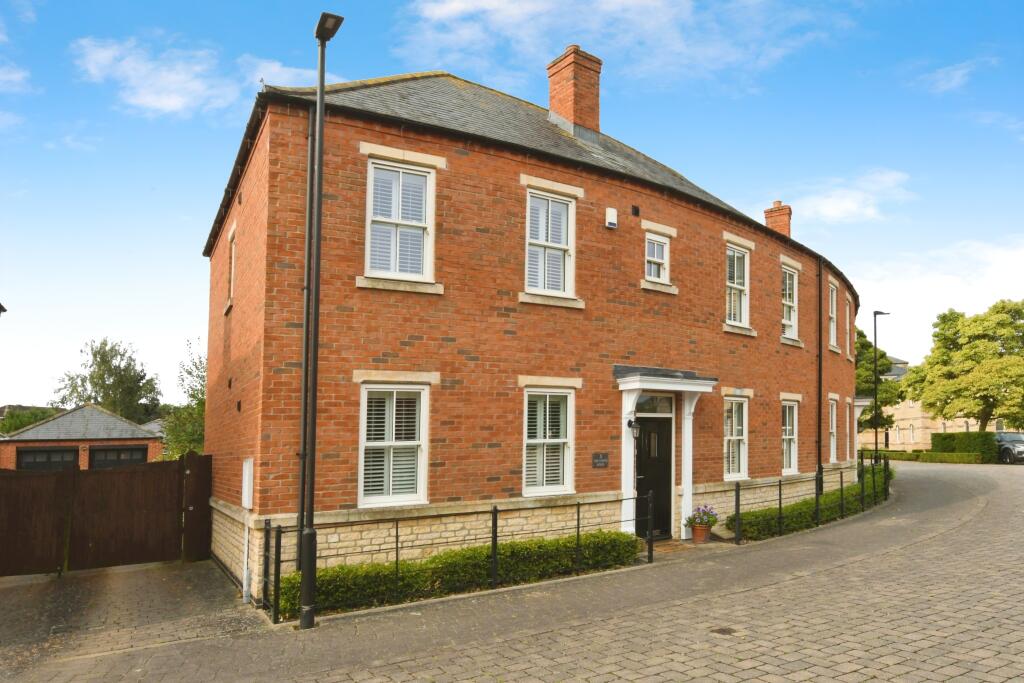 Main image of property: Medland Drive, Bracebridge Heath, Lincoln, Lincolnshire, LN4