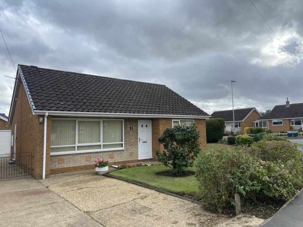 2 bedroom bungalow for sale in Kings Road, Metheringham, Lincoln
