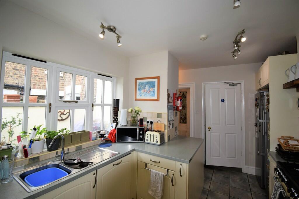 7 bedroom terraced house for sale in Road, York, YO23