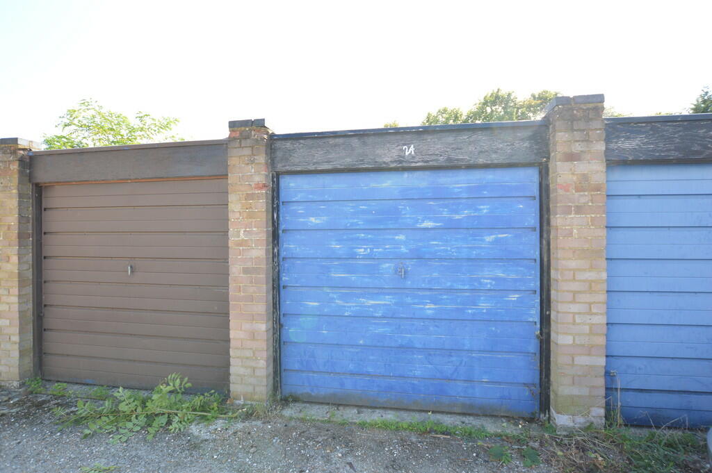 Garage for sale in Wood, Woking, GU21