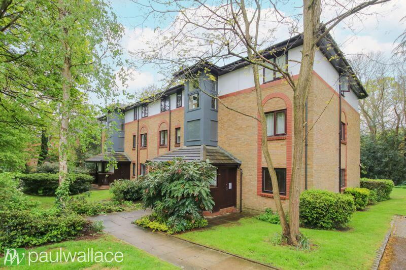 1 bedroom apartment for sale in The Knowle, Hoddesdon, EN11