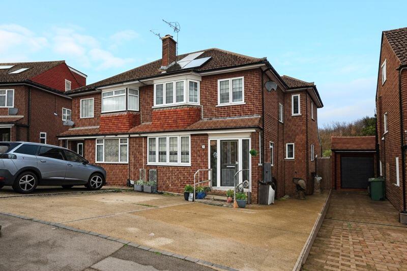 Main image of property: Cillocks Close, Hoddesdon