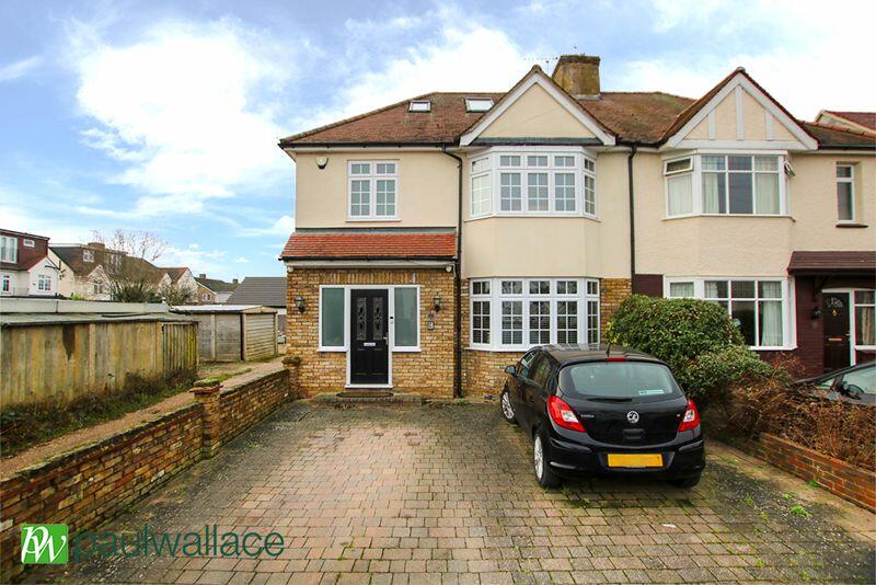 4 bedroom semidetached house for sale in Robinson Avenue, Goffs Oak, EN7