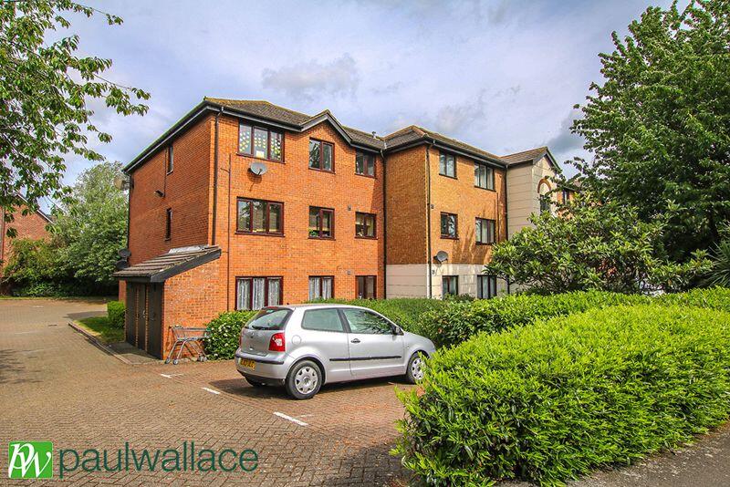 Main image of property: Parrotts Field, Hoddesdon