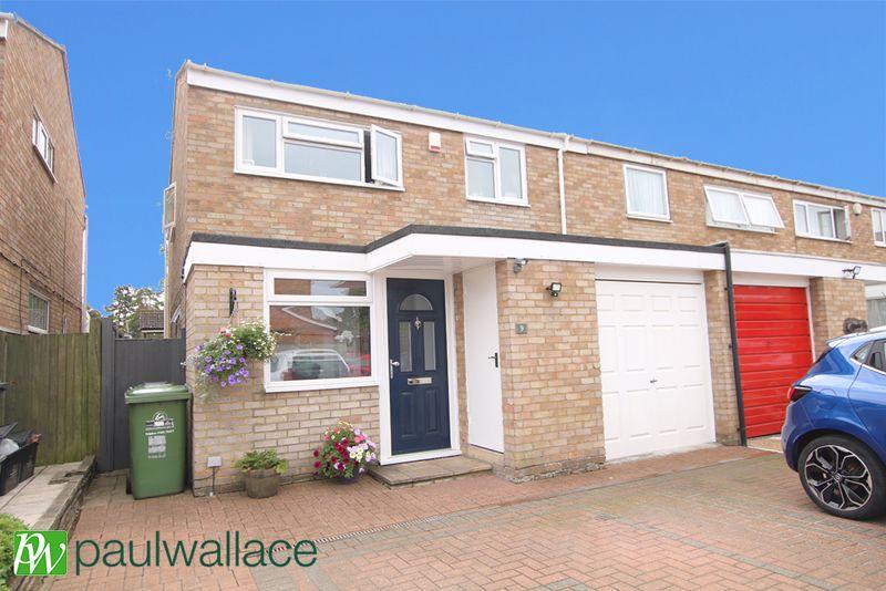 4 bedroom terraced house for sale in Westmeade Close, West Cheshunt, EN7