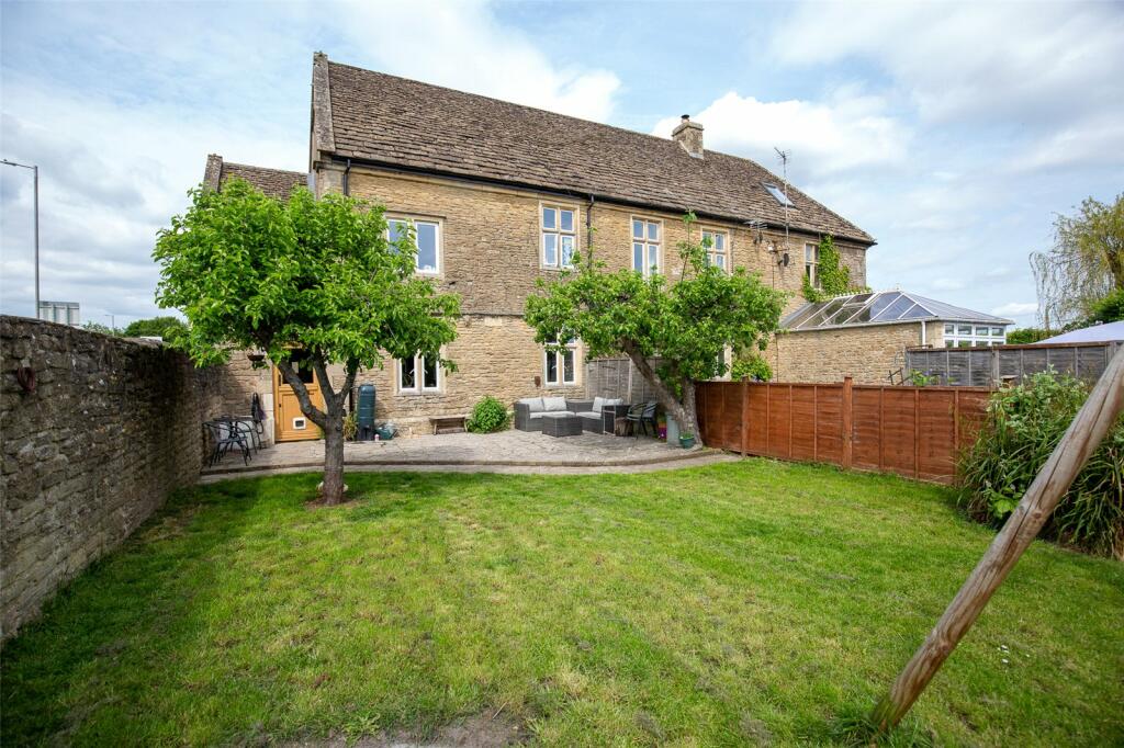3 bedroom end of terrace house for sale in Halfway Farmhouse, Beanacre