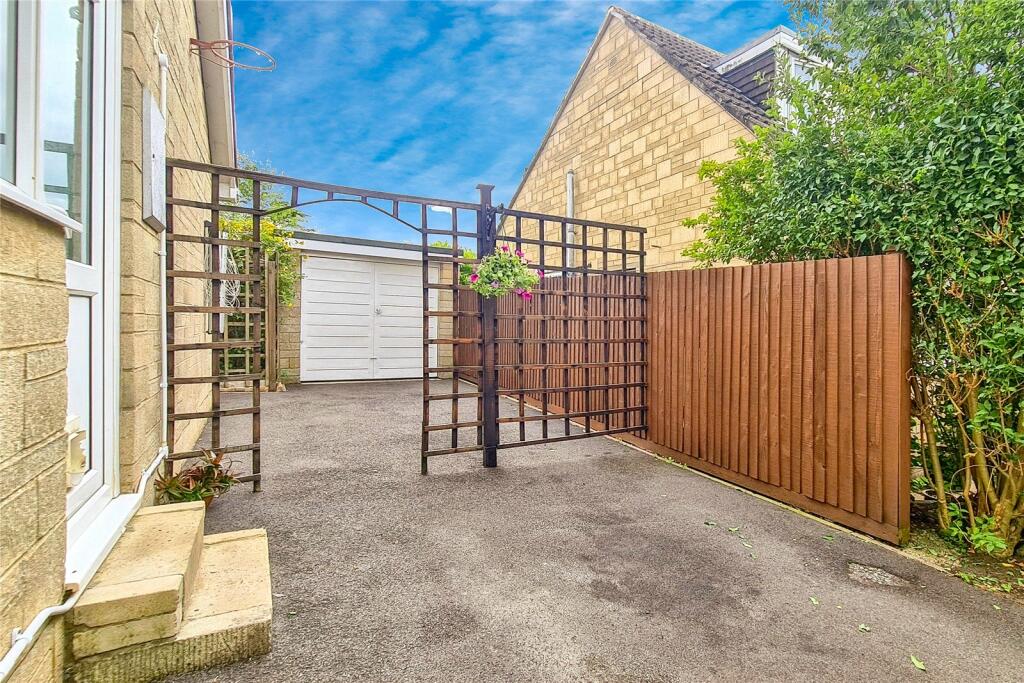 Additional property image - Kingsfield Grange Road, Bradford On Avon