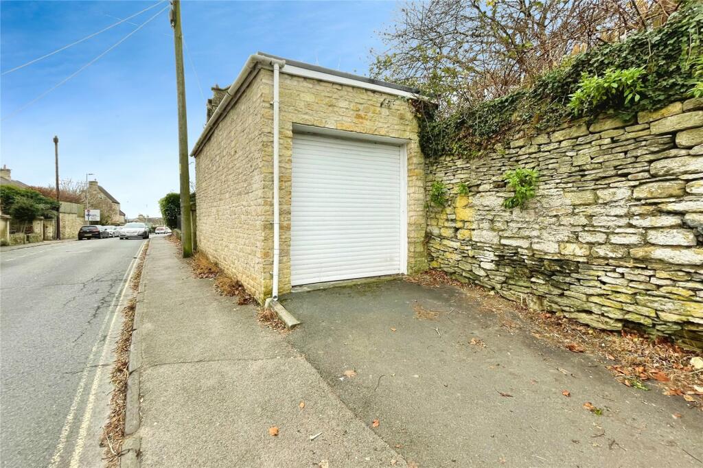 Additional property image - Sladesbrook, Bradford On Avon