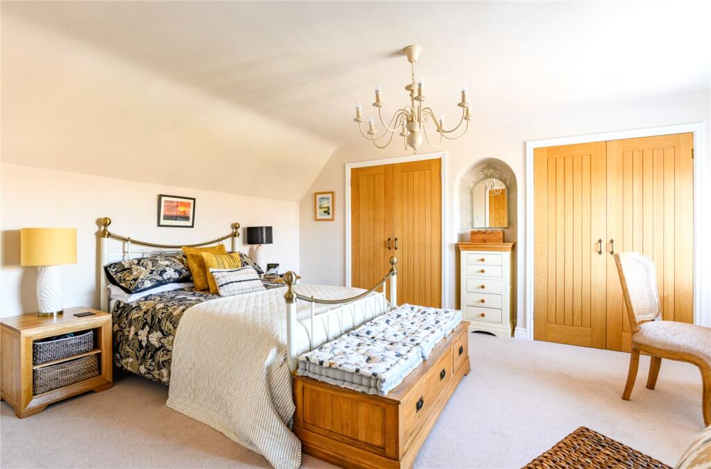 Additional property image - Lanhams Close