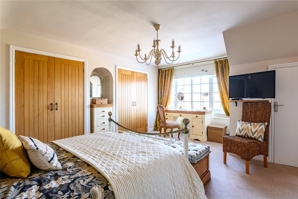 Additional property image - Lanhams Close