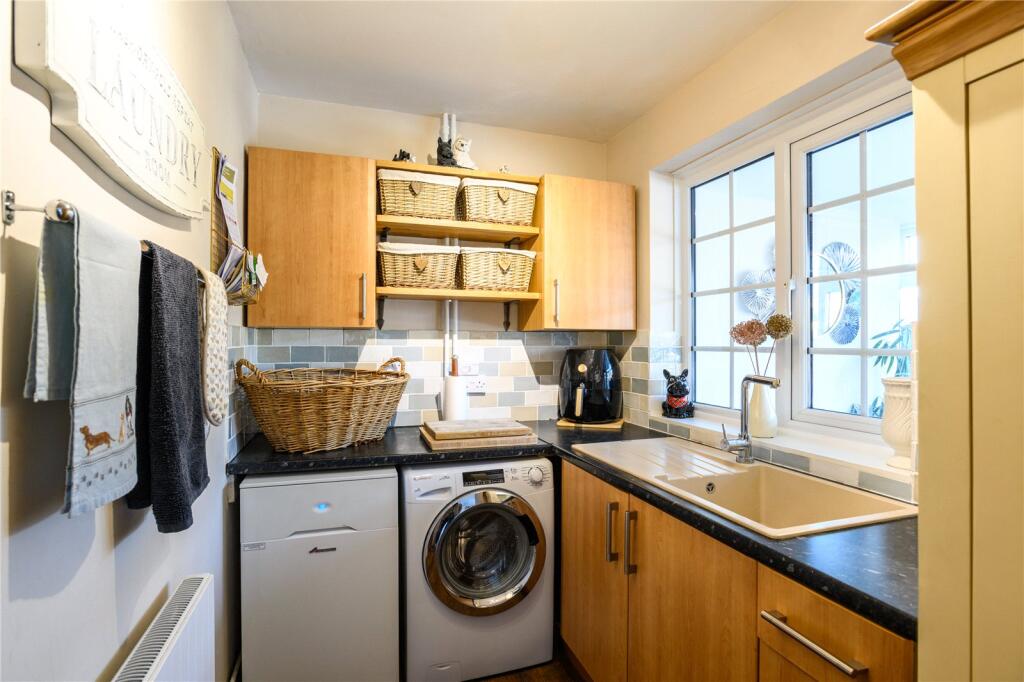 Additional property image - Lanhams Close
