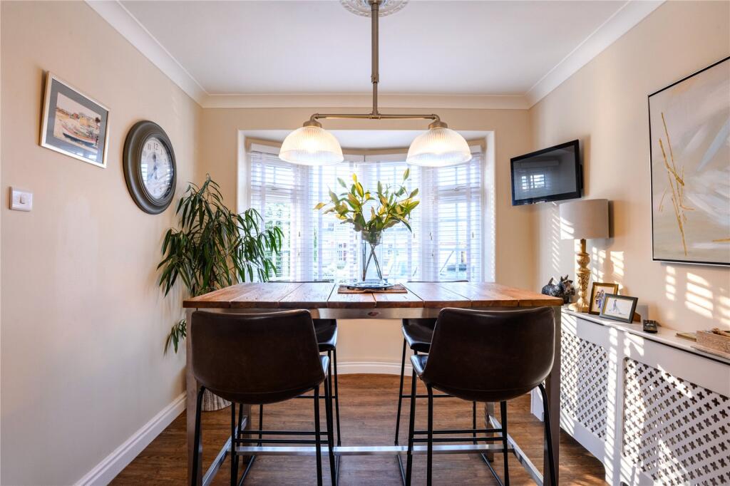 Additional property image - Lanhams Close