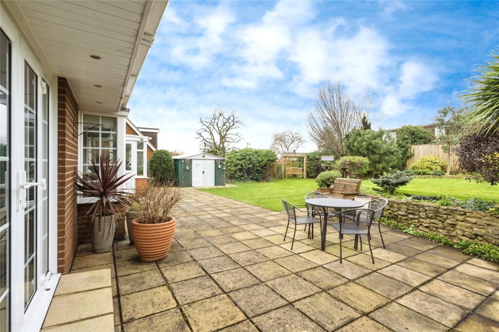 Additional property image - Lanhams Close