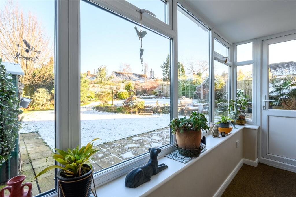 Additional property image - Lanhams Close