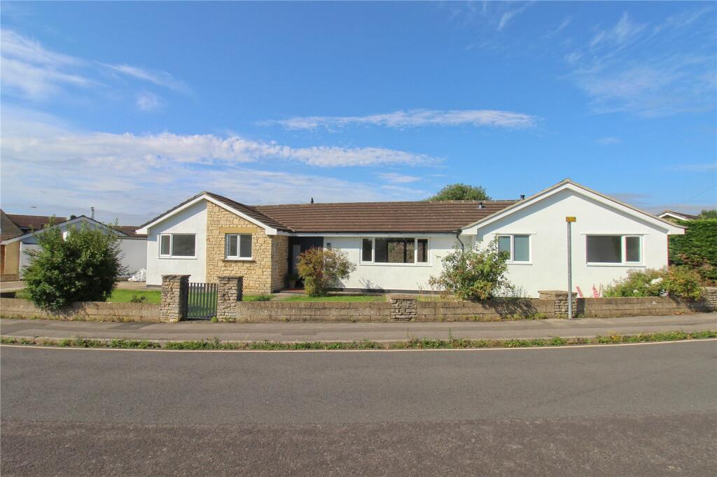 4 bedroom bungalow for sale in Hazel Grove, Trowbridge, BA14