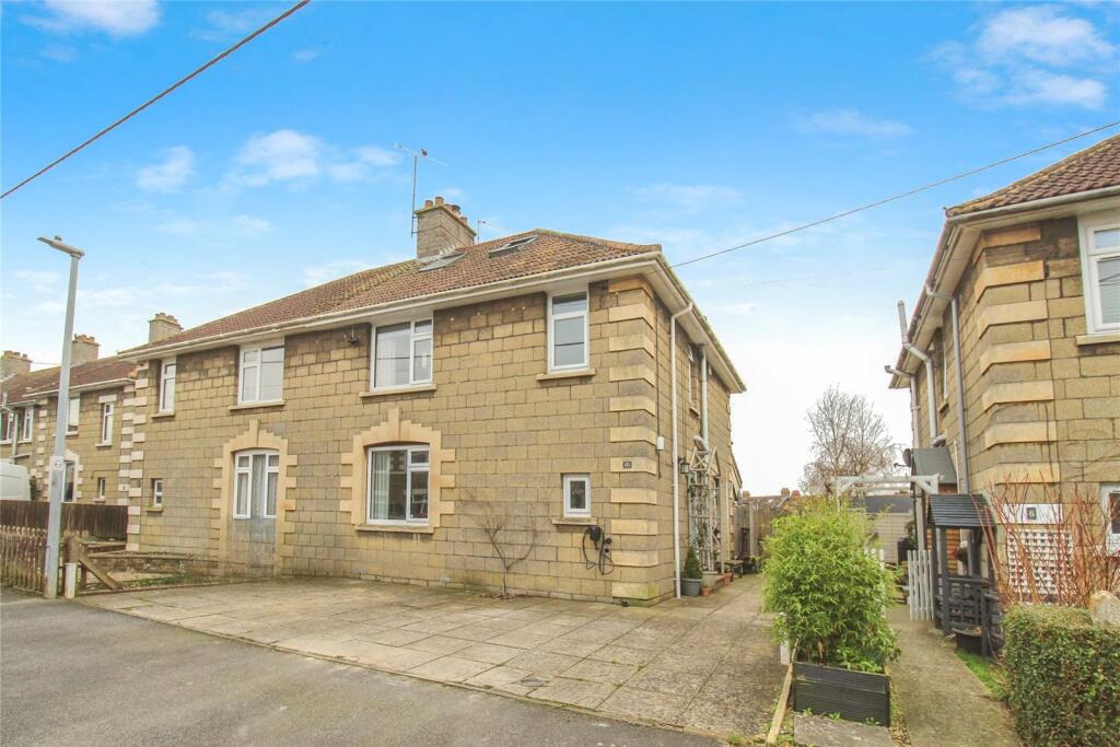 4 bedroom semi-detached house