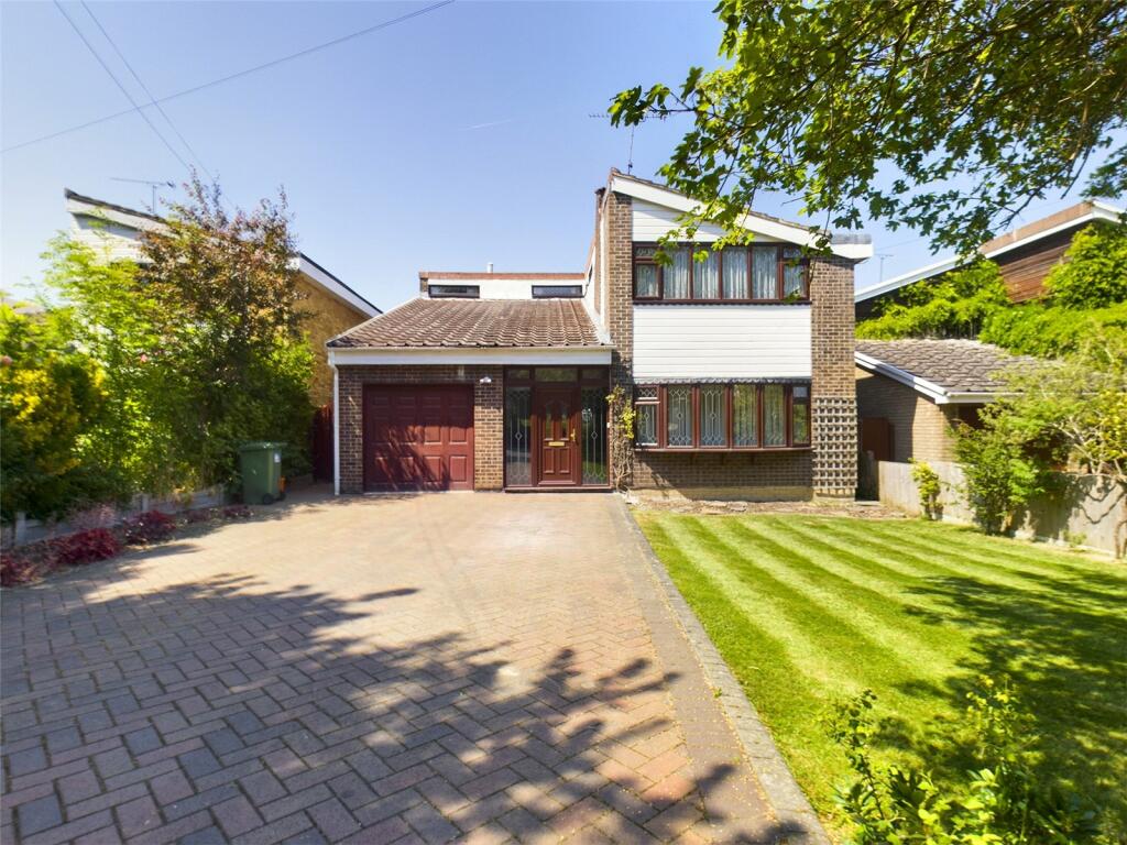4 bedroom detached house for sale in Lee Chapel Lane, Langdon Hills