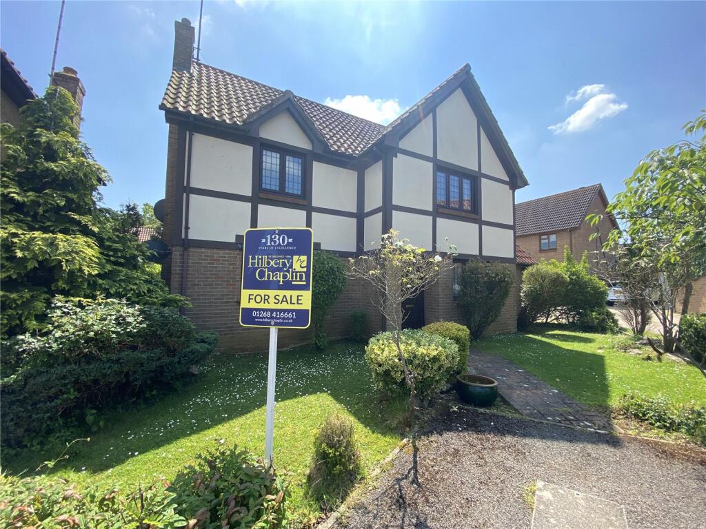 4 bedroom detached house for sale in The Badgers, Langdon Hills