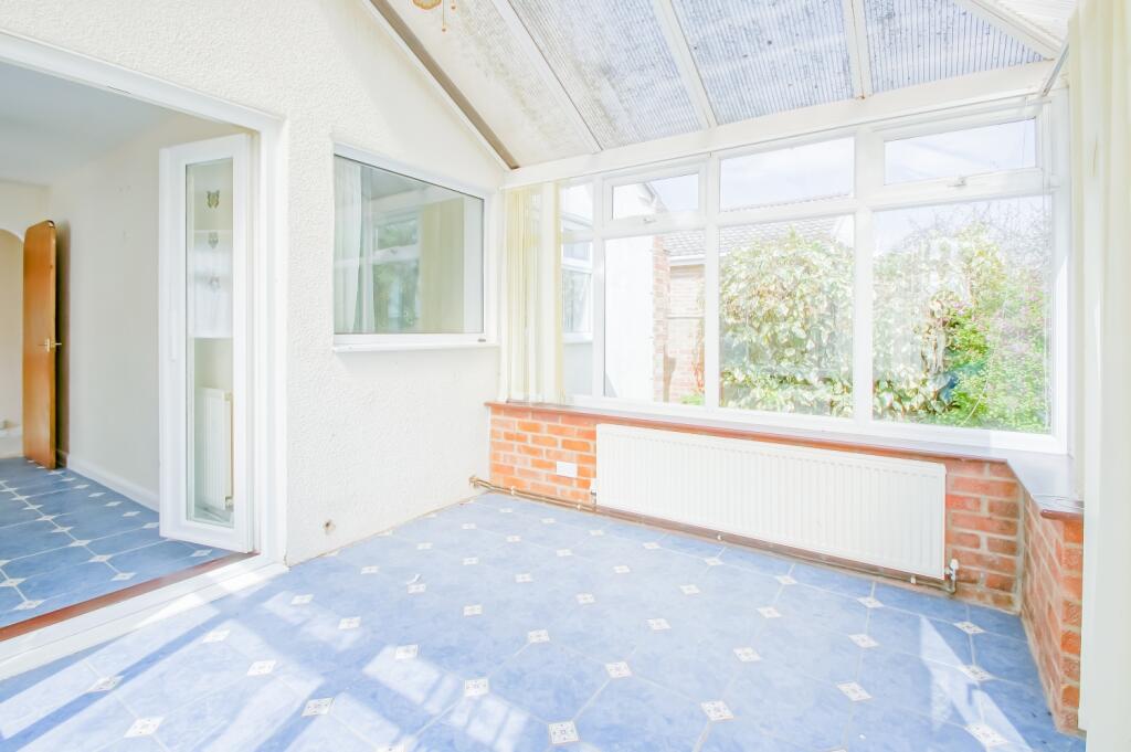 2 bedroom terraced house for sale in Ashfield Road, Carterton