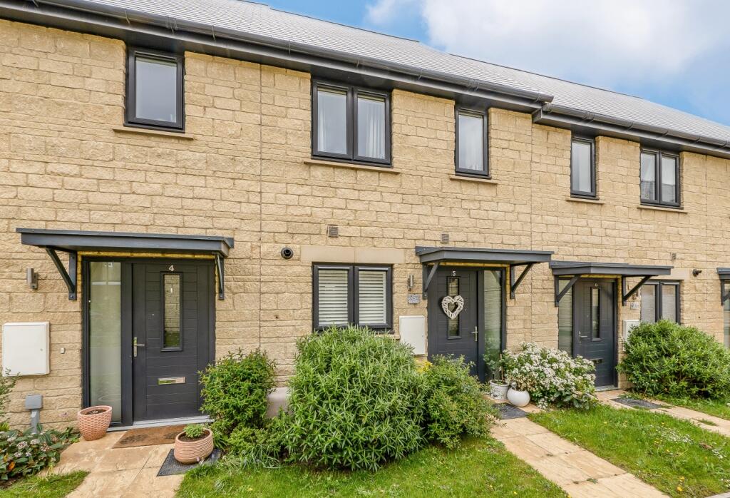 Main image of property: Stratford Walk, Carterton, Oxfordshire, OX18