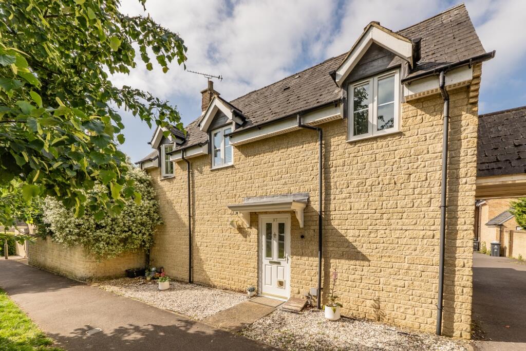 Main image of property: Bluebell Way, Carterton, Oxfordshire, OX18