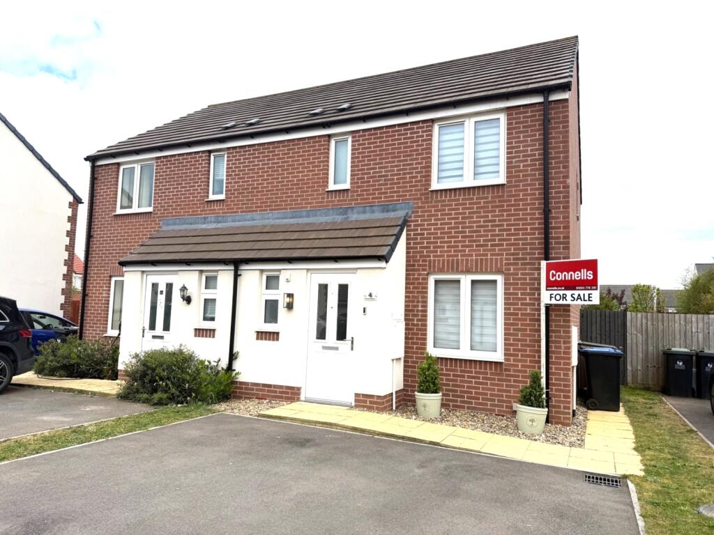 Main image of property: Russell Mews, Witney, Oxfordshire, OX29