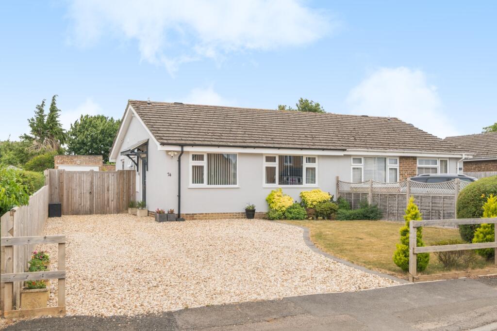 Main image of property: Milestone Road, Carterton, Oxfordshire, OX18