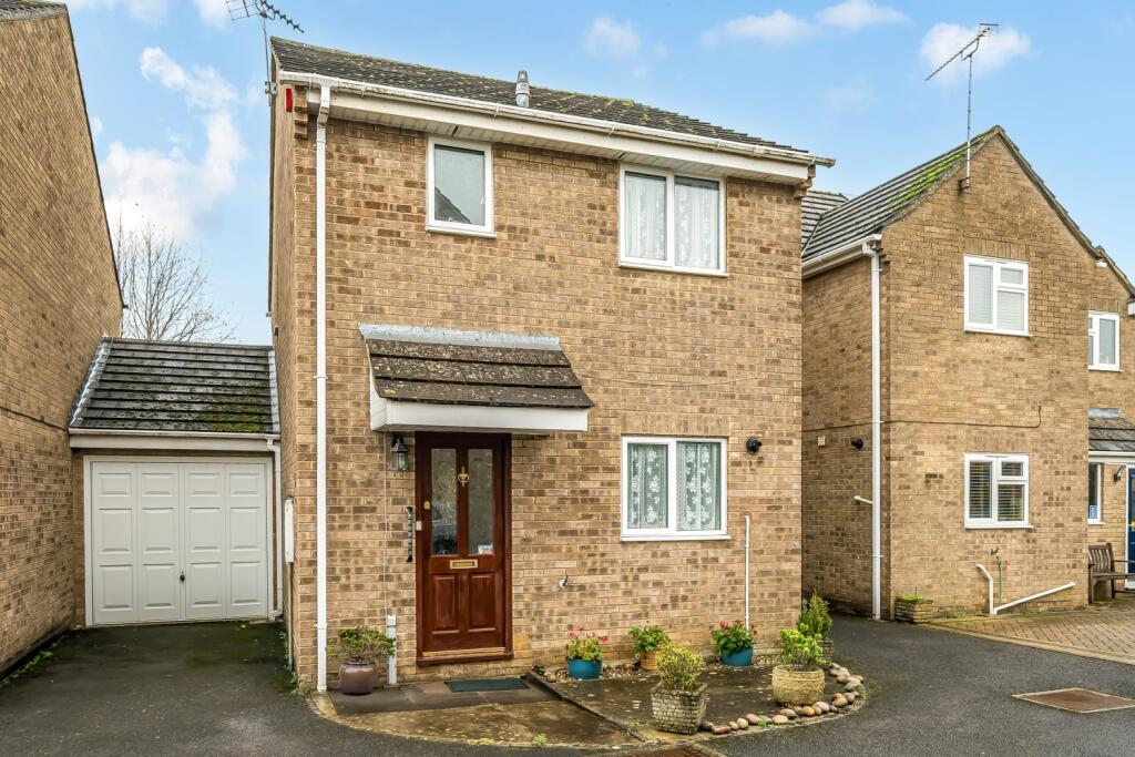 Main image of property: Hollybush Road, Carterton, Oxfordshire, OX18